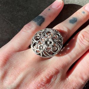 VTG Sterling Sliver Floral Filigree Disk Ring